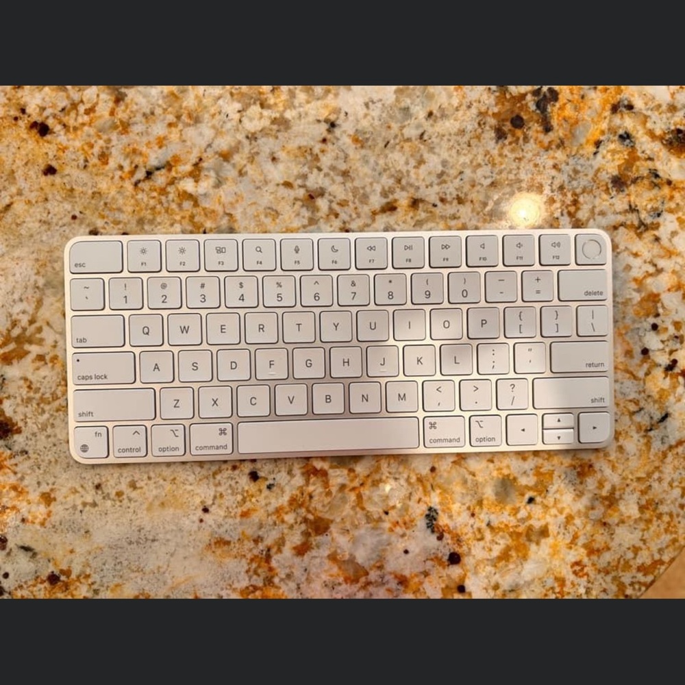 Apple Magic Keyboard